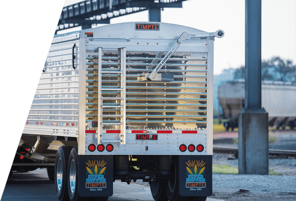 Timpte Super Hopper Trailer with Thunder 6000 Automatic Cover